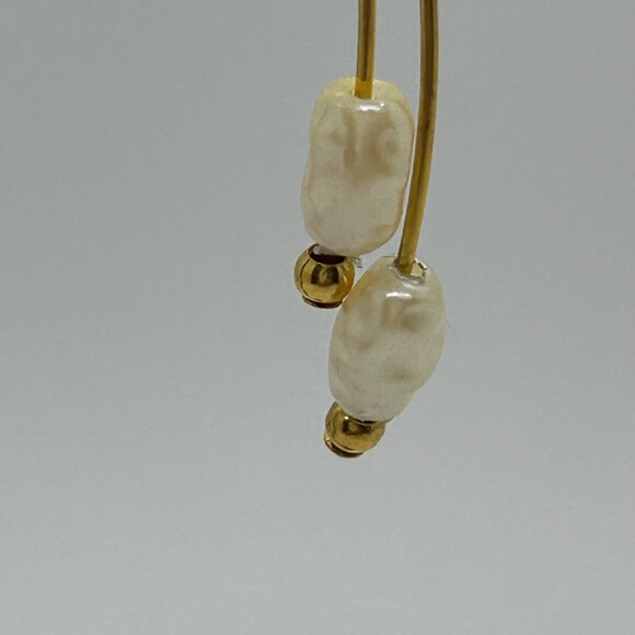 Faux Freshwater Pearl Gold-Tone Dangle Earrings Minimalist Design Lightweight - Picture 15 of 16